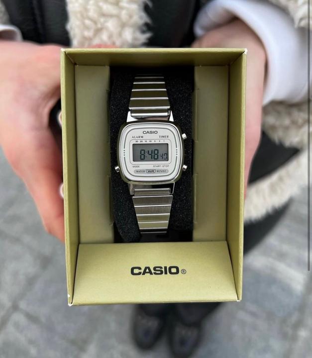 Casio Womens Vintage LA670 Silver White
