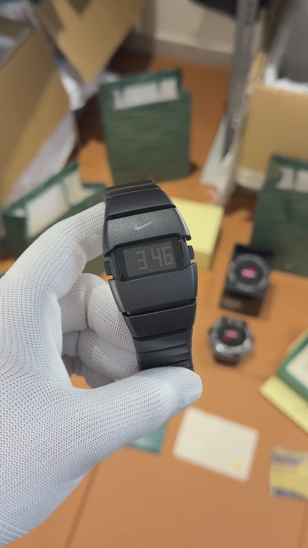 Nik_e Triax Digital All Black heavy quality